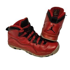 Air Jordan 10 Retro Red and Black Sneakers sz 7 Youth/ Womens 8.5